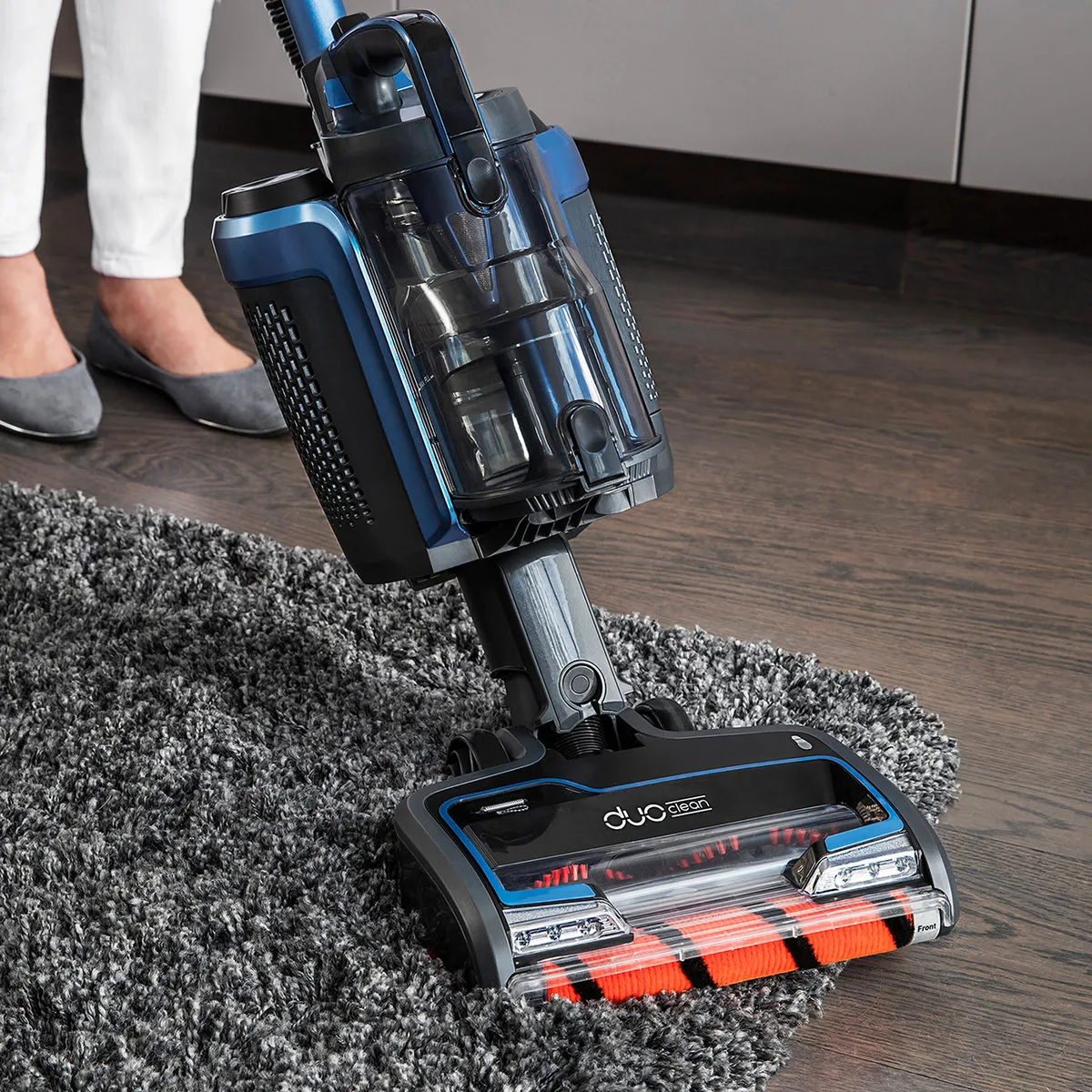 upright vacuum cleaner carpet agitation